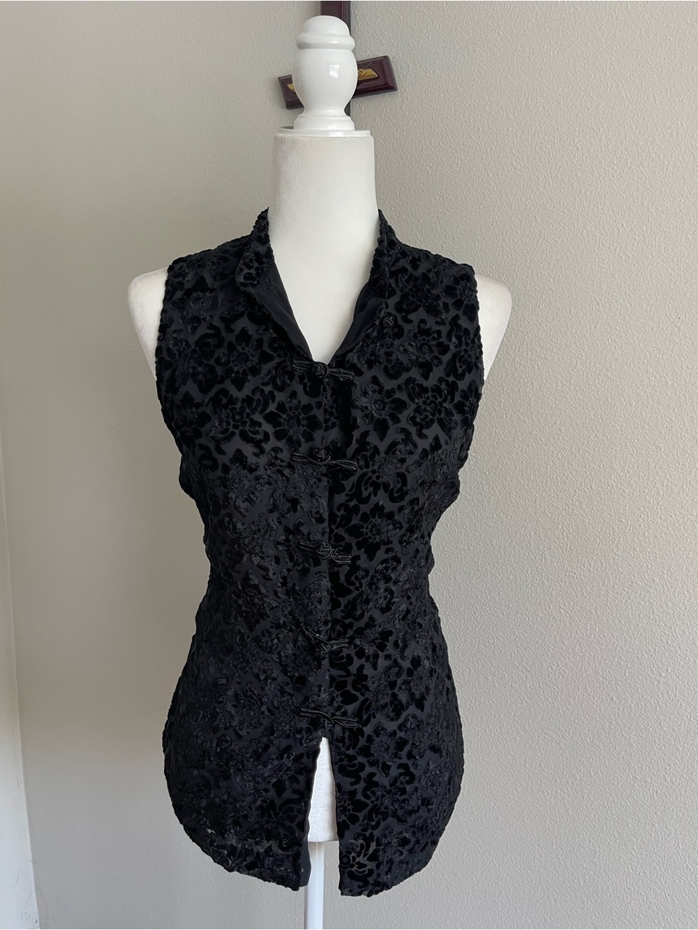 GAP Vintage Black Velvet Burnout Sleeveless Button-Front Tunic